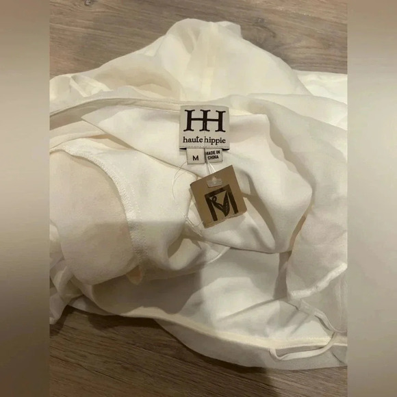 HAUTE HIPPIE Silk White Off The Shoulder Blouse / Size Medium / - Picture 8 of 10